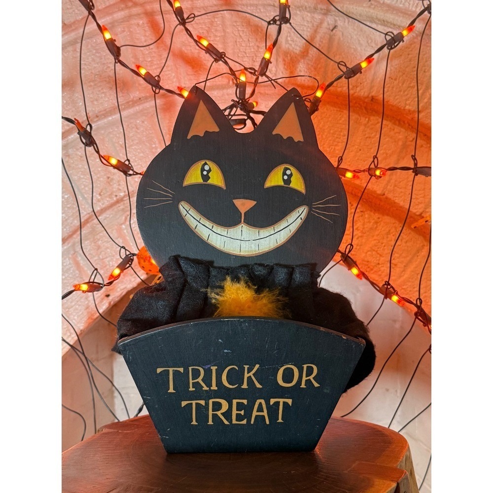 Halloween Black Cat Door Hanger "Trick Or Treat" Bucket EUC
